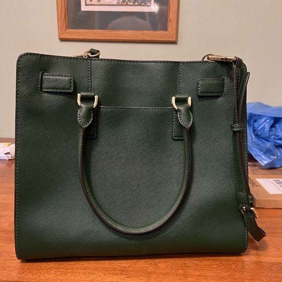 Michael Kors forest green wallet and purse - Picture 5 of 5